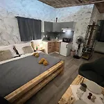 Tinyhouse Kank - *